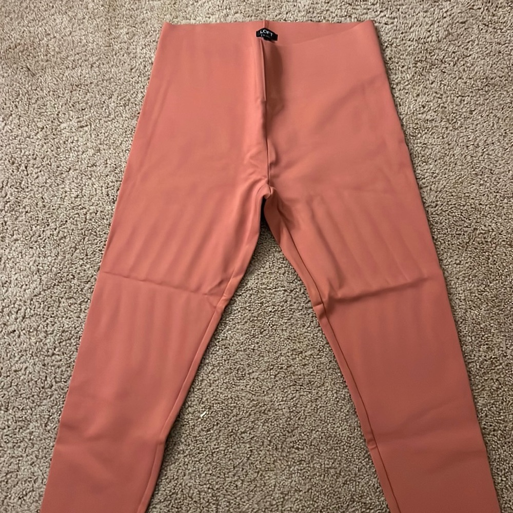 Loft sculpt salmon colored leggings never worn